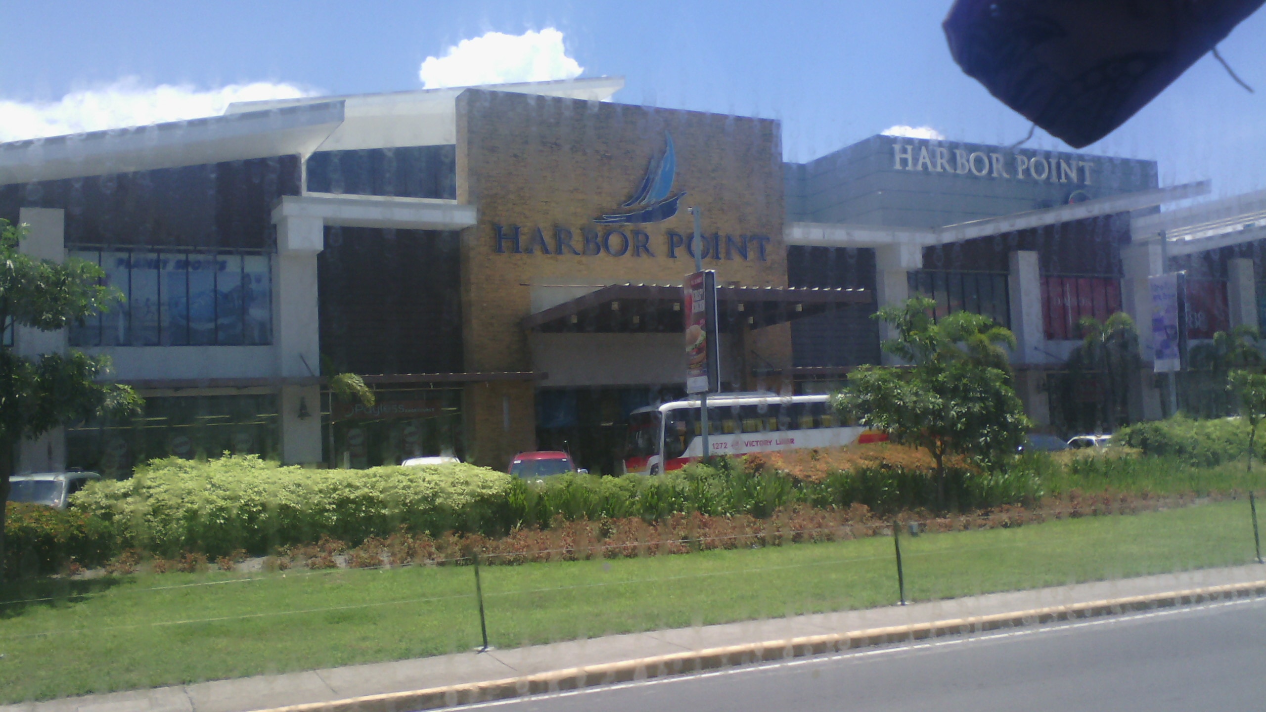 harbor point mall in subic bay freeport zone
