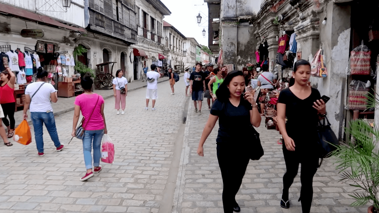 Calle crisologo or mena crisologo is a major touristic attraction in vigan city, in ilocos sur province, in the philippines